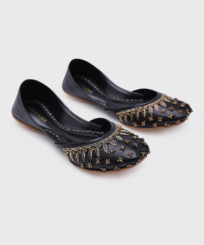 Black khussa