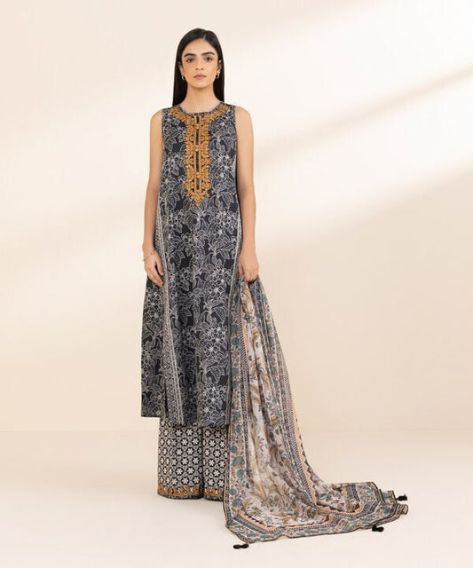 3 Piece - Embroidered Lawn Suit